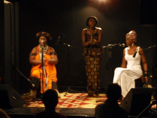 Madosini, Sayon et Sibongilé